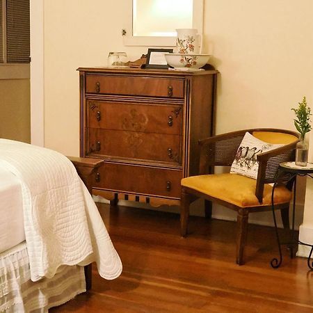 Lady Geneva Bed & Breakfast Medford Ngoại thất bức ảnh