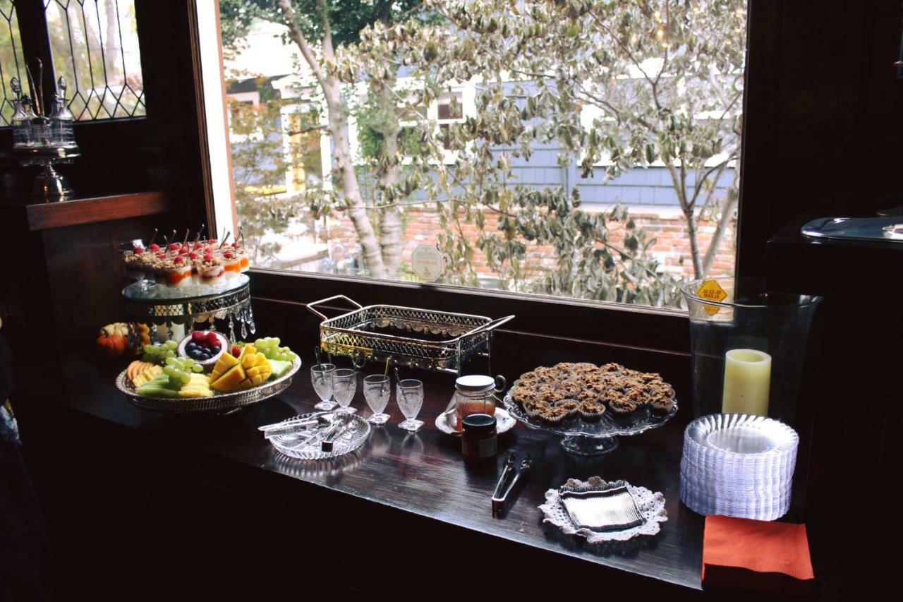 Lady Geneva Bed & Breakfast Medford Ngoại thất bức ảnh